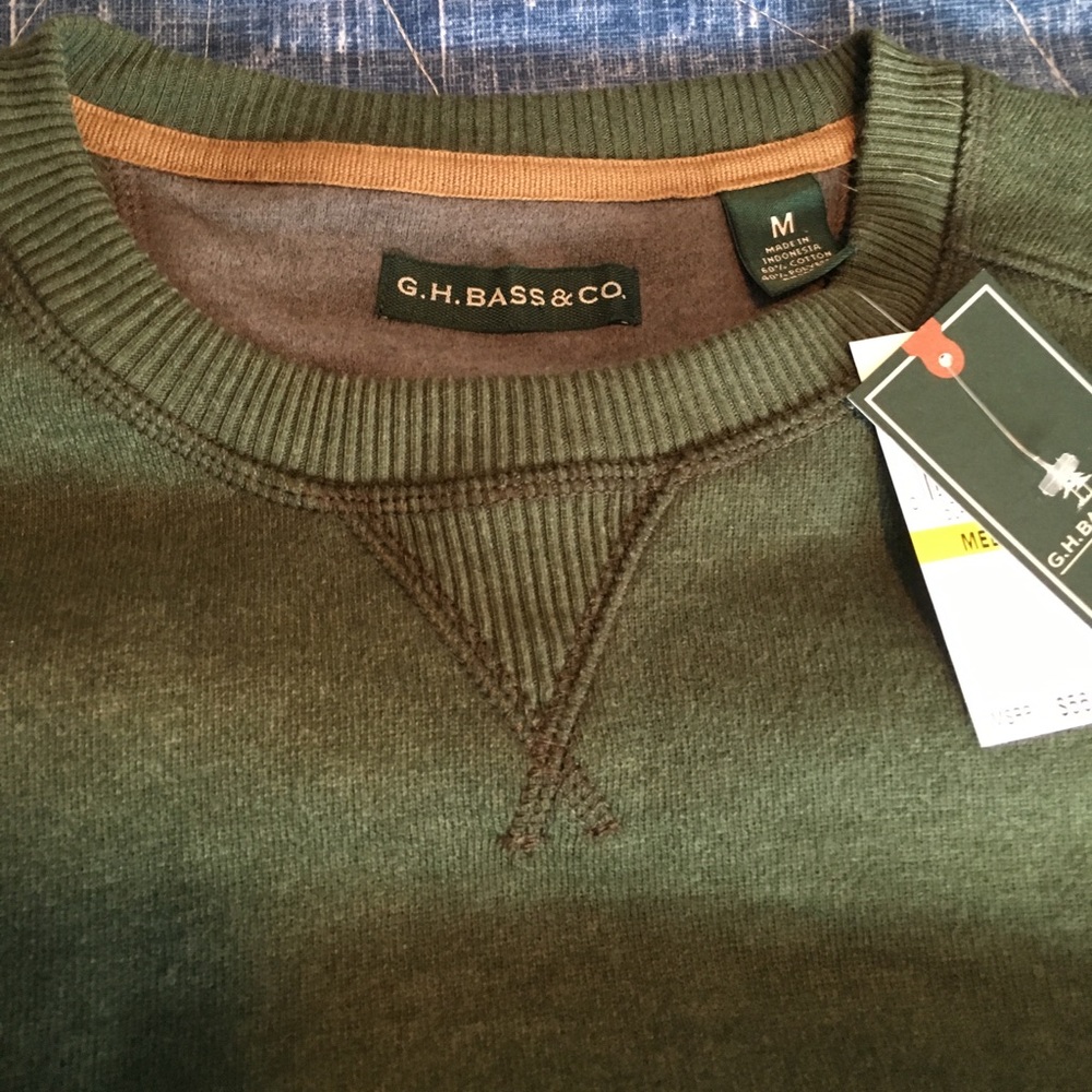 NWT, Bass green crew neck sweater - Picture 1 of 4
